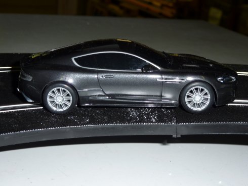 Aston Martin DB9 02