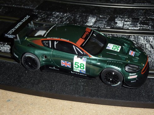 Aston Martin DBR9