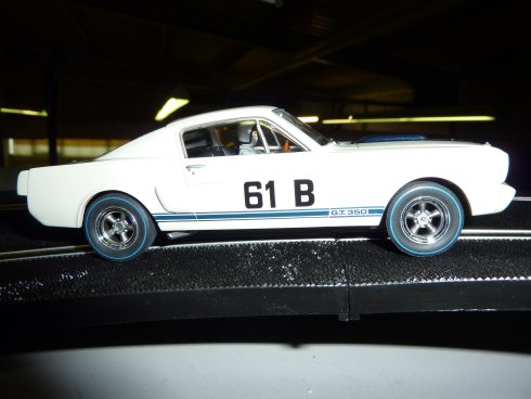 Shelby GT-350 R No. 61 02